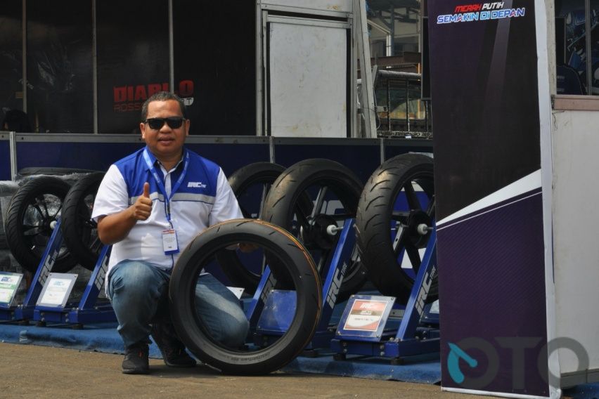 Ban balap IRC RMC830 