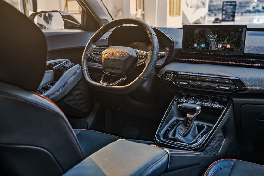 interior baojun RS-3