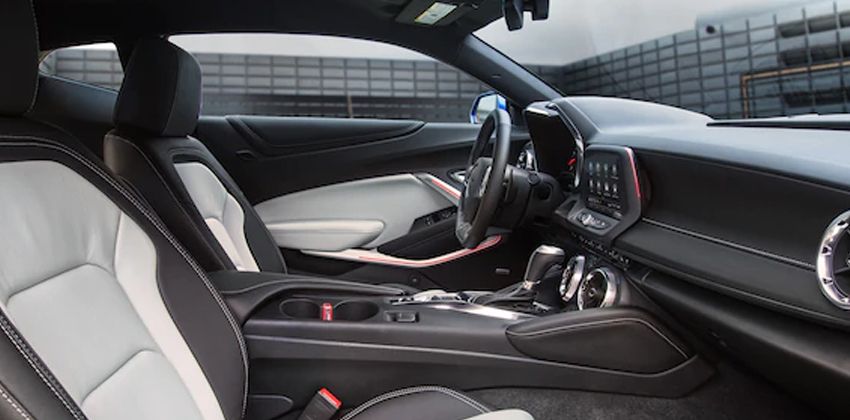 Chevrolet Camaro cabin