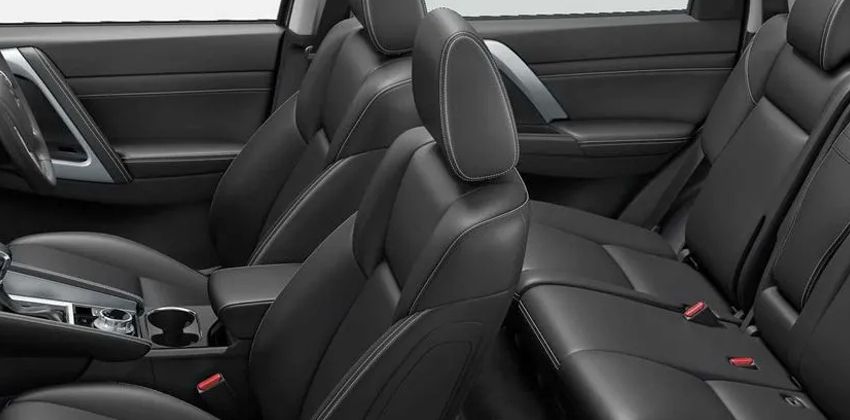 2019 Montero Sport cabin