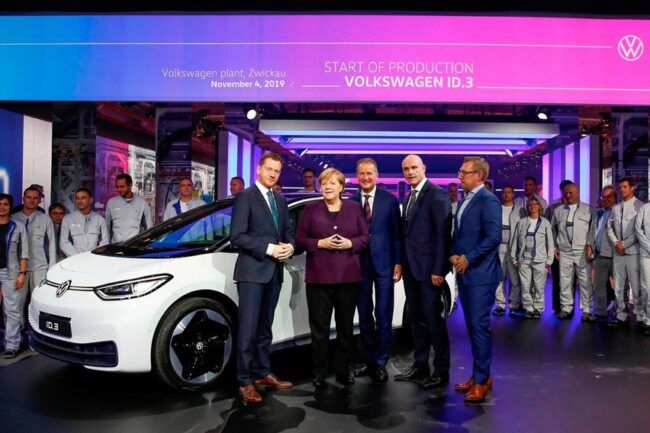 Volkswagen ID.3 Resmi Diproduksi, Semakin Pasti Menerobos Era Elektrifikasi Volkswagen ID.3 Resmi Diproduksi, Semakin Pasti Menerobos Era Elektrifikasi