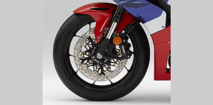 Honda CBR1000RR-R tyre