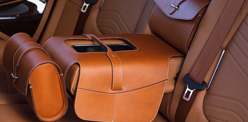 Aston Martin DBX cabin