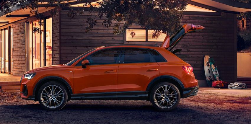 2019 Audi Q3 SIDE