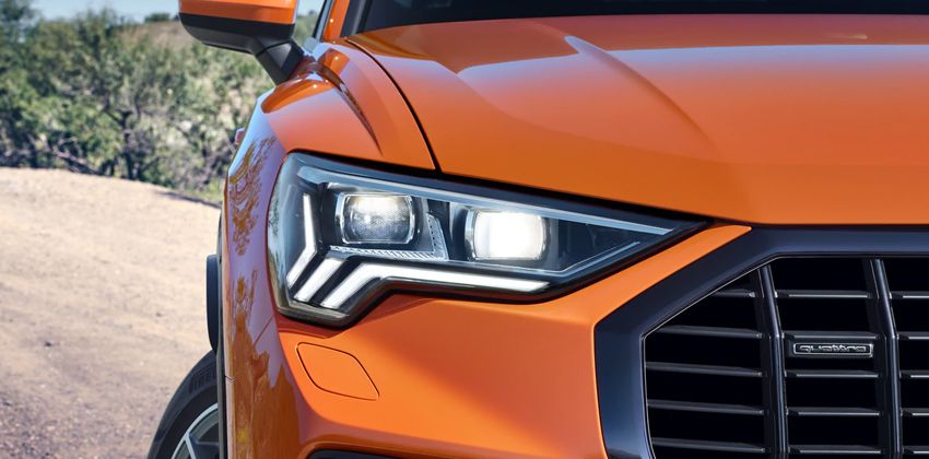 2019 Audi Q3 headlight