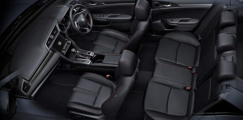 Honda Civic RS facelift interior