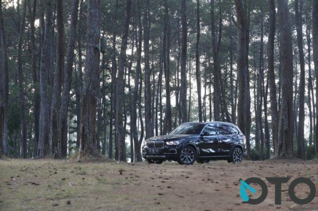 Road Test BMW X5 xDrive40i xLine: Wibawa Sang Bos (Part-1) Road Test BMW X5 xDrive40i xLine: Wibawa Sang Bos (Part-1)