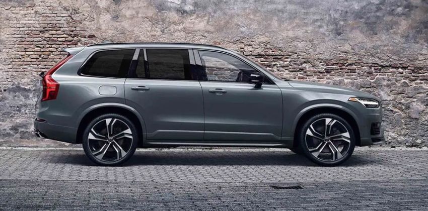 2020 Volvo XC90 side
