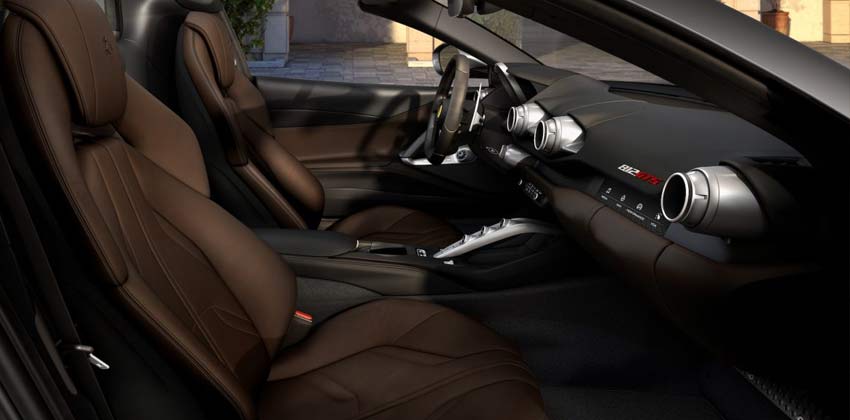 Ferrari 812 GTS Spider cabin