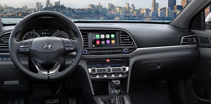 Hyundai Elantra cabin