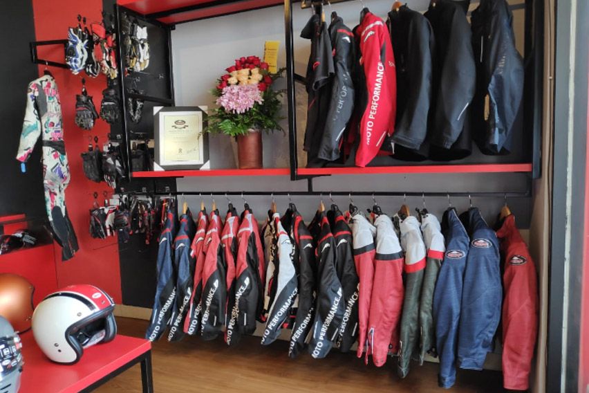 Kushitani RC Motogarage