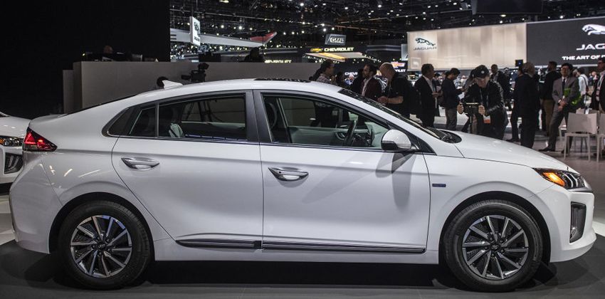 Hyundai Ioniq side