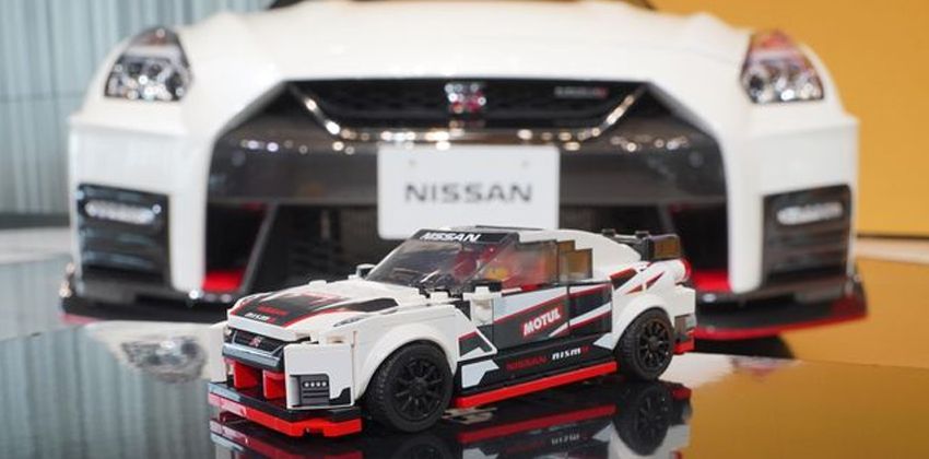 Nissan GT-R Nismo Lego 