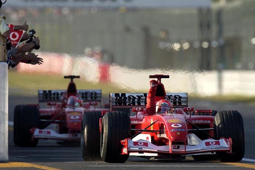 Dua Mesin Mobil  Formula 1 Ferrari  Dilelang dan  Dijual 