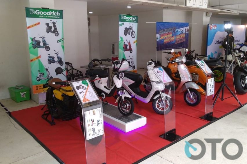 Ragam Merek Motor Listrik Ramaikan IIMS Motobike Expo 2019