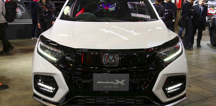 Honda Vezel Modulo X image
