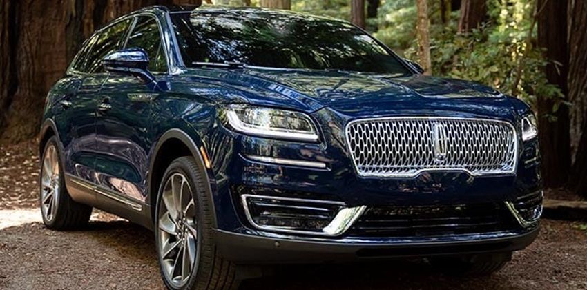 Lincoln Nautilus front