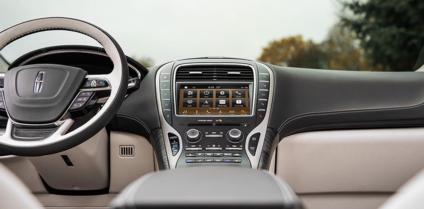 Lincoln Nautilus cabin