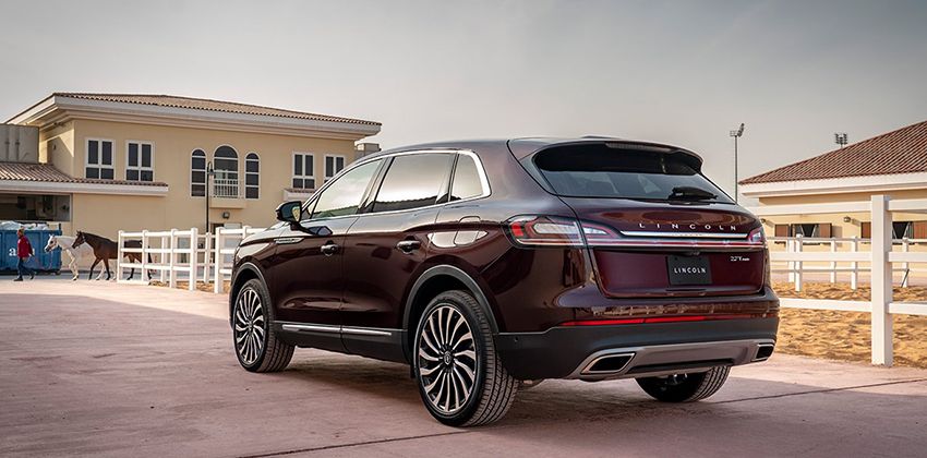 Lincoln Nautilus rear