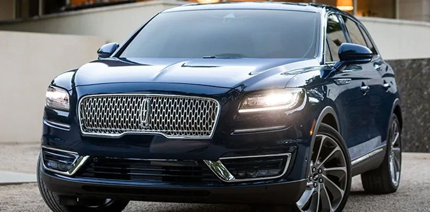 Lincoln Nautilus front