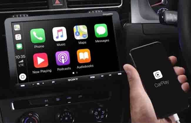 BMW to drop fees for Apple CarPlay subscription