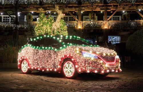 Nissan transforms the Leaf into mobile Christmas tree