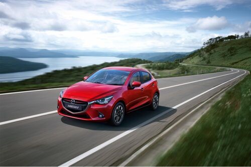 Cari Mobil Hatchback Berkelas, Seberapa Menarik Mazda2 Bekas?