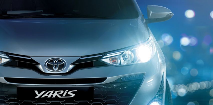 Toyota Yaris Hatchback front