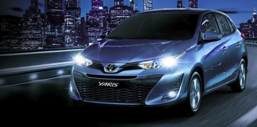 Toyota Yaris Hatchback front