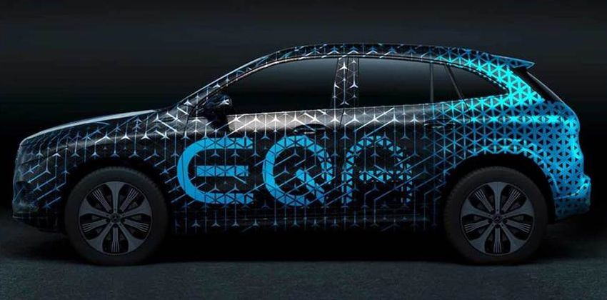 Mercedes-Benz EQA side