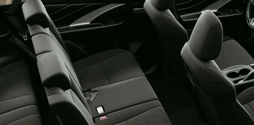 Mitsubishi Xpander interior