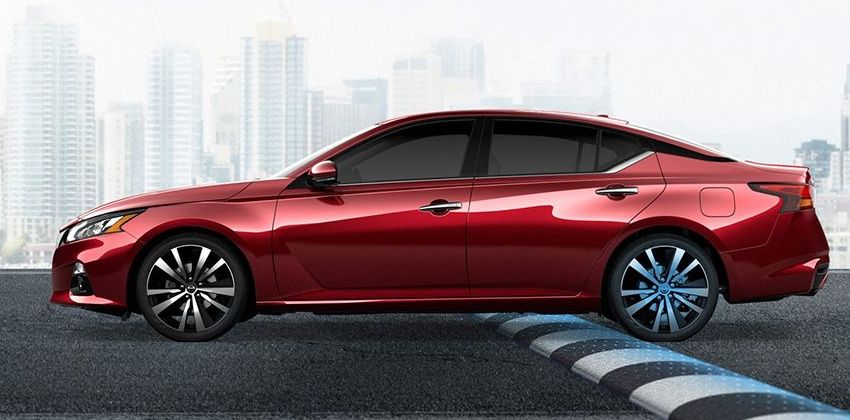 Nissan Altima side