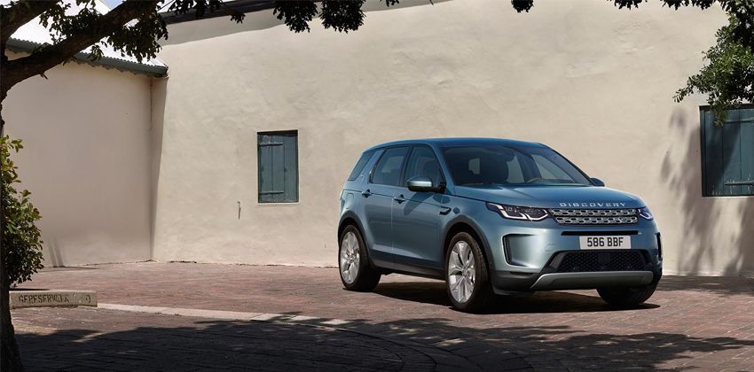 The Quintessential Fusion: Exploring the Land Rover Discovery Commercial 5 Seater