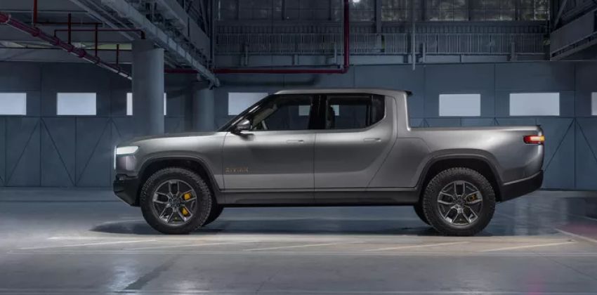 all-electric R1T truck