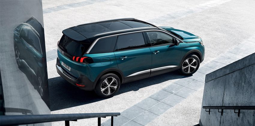Peugeot 5008 Plus top-view