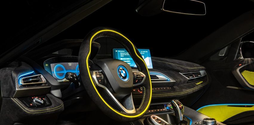 BMW i8 Roadster LimeLight Edition interior
