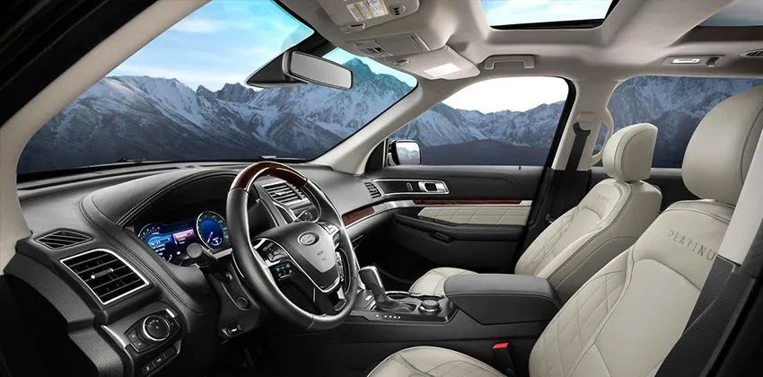 Ford Explorer cabin