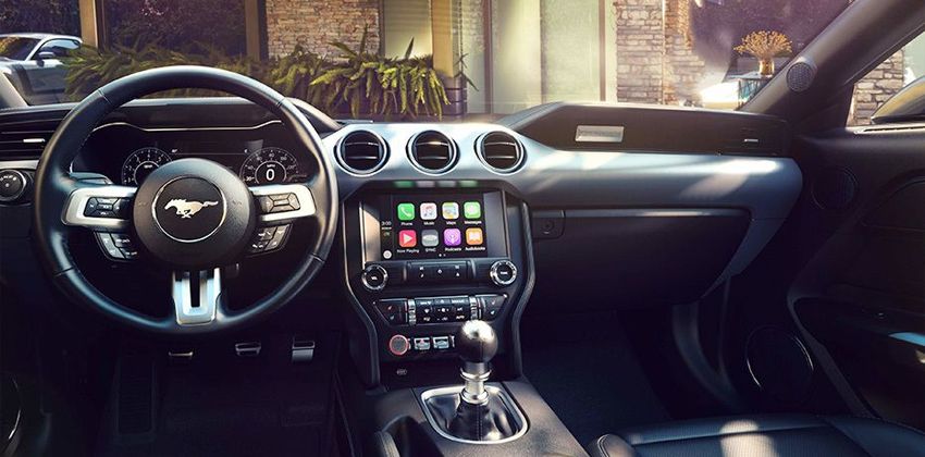 2019 Ford Mustang interior