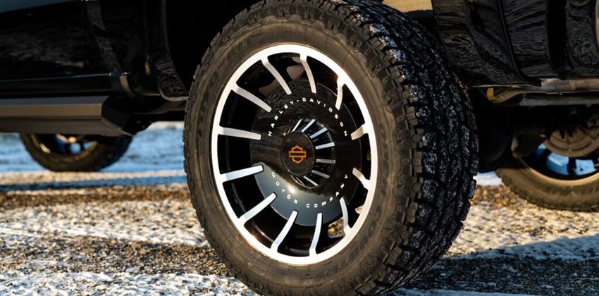 2020 GMC SIerra Tyre
