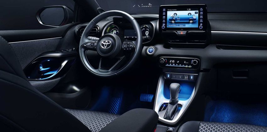 Toyota Yaris crossover interior