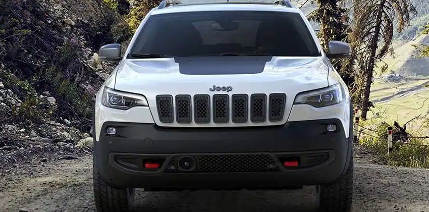 Jeep Cherokee front