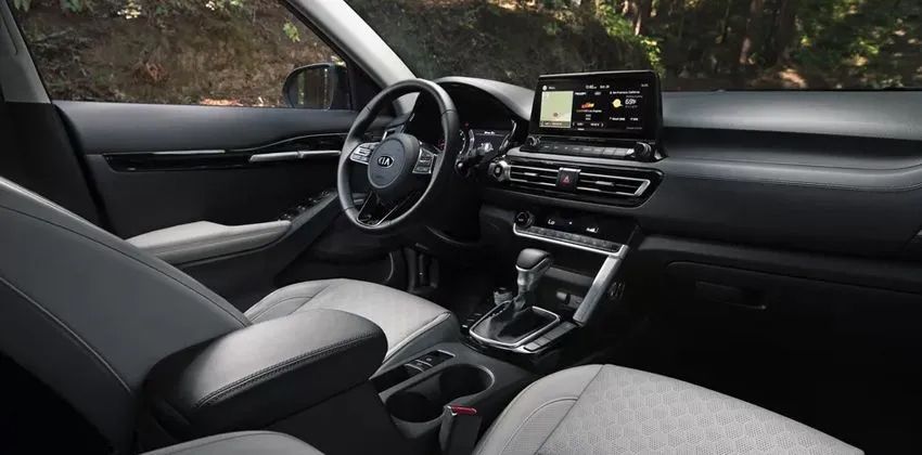 Kia Seltos interior