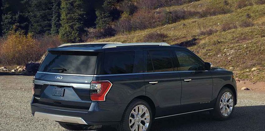 Ford Expedition side