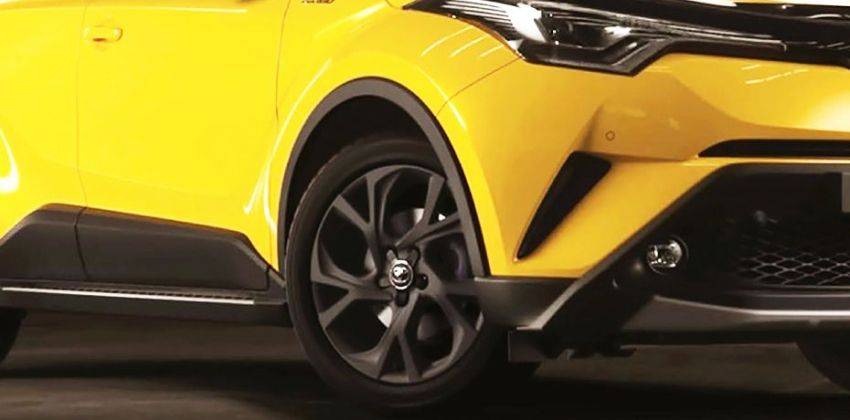 Toyota C-HR - Old vs New  Zigwheels