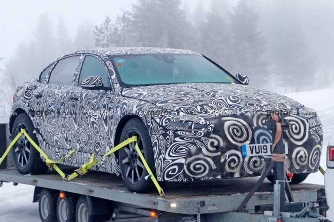 Jaguar XJ Baru Tertangkap Kamera, Beralih ke Listrik? Jaguar XJ Baru Tertangkap Kamera, Beralih ke Listrik?
