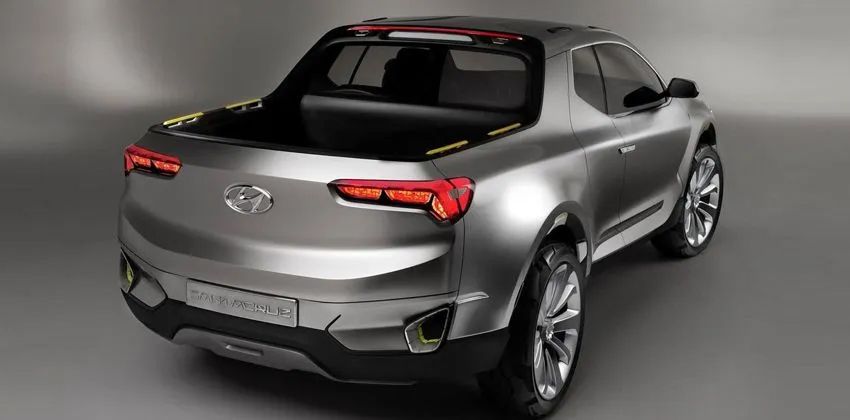 Hyundai Santa Cruz  rear