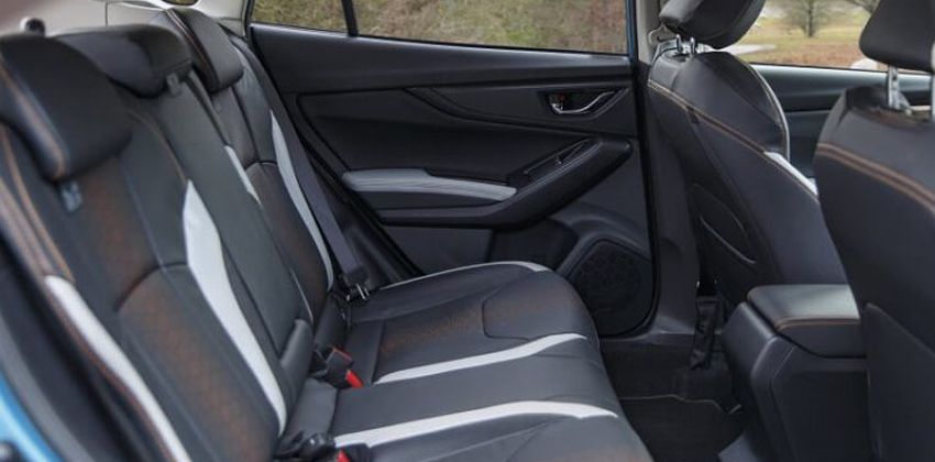 XV e-Boxer Hybrid cabin