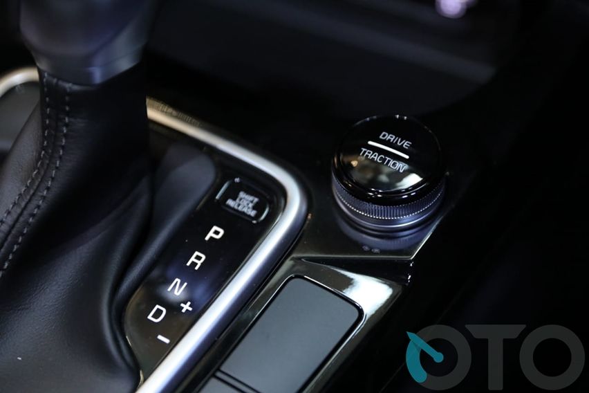 Mode berkendara dan traksi