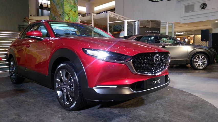 Tampil elegan bak Mazda3 dengan postur lebih tinggi