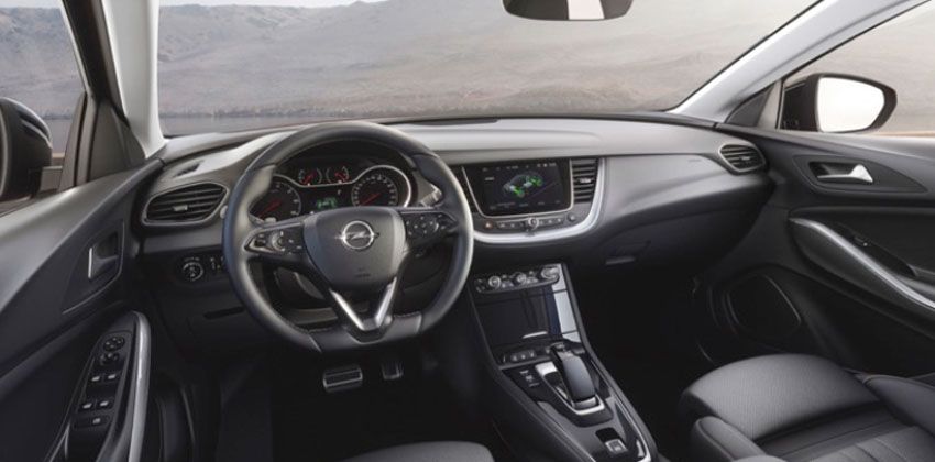 Vauxhall Grandland X Hybrid4 cabin